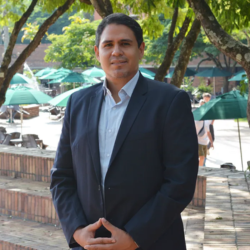 Mauricio Quiñones Mauricio Quiñones