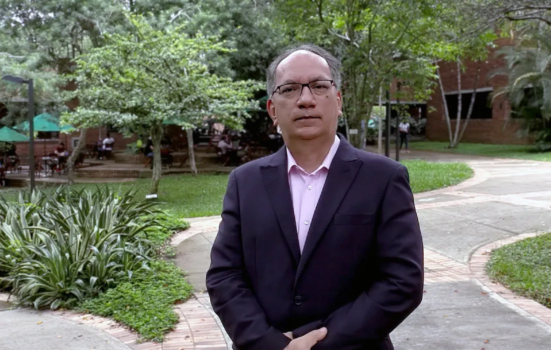 José Alfonso Santibáñez, profesor de Administración de Empresas de la Javeriana Cali José Alfonso Santibáñez, profesor de Administración de Empresas de la Javeriana Cali