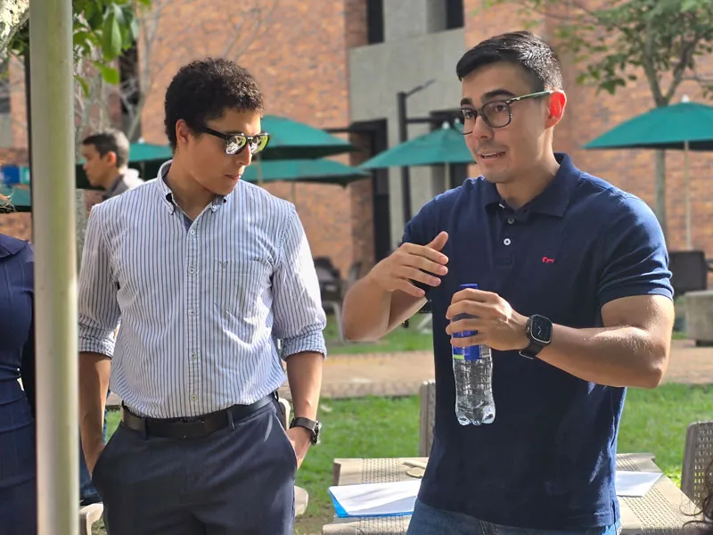 Café Filosófico, un encuentro para pensar la vida desde la filosofía Café Filosófico, un encuentro para pensar la vida desde la filosofía