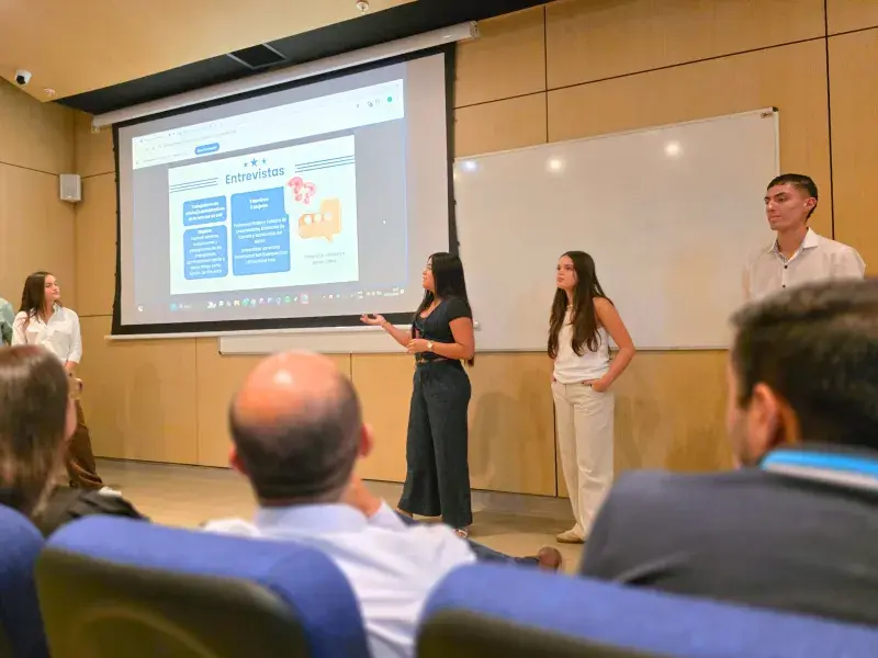 Mister Wings apuesta por el talento javeriano en proyecto aplicado de investigación de mercados